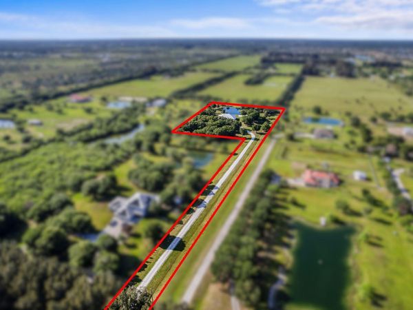 5250 21st Street SW, Vero Beach, FL 32968