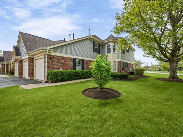 143 Lawn Court , Buffalo Grove, IL 60089