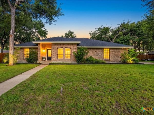 200 Ben Nevis Lane , Belton, TX 76513