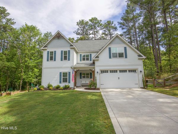 595 E L Ives Drive , Aberdeen, NC 28315