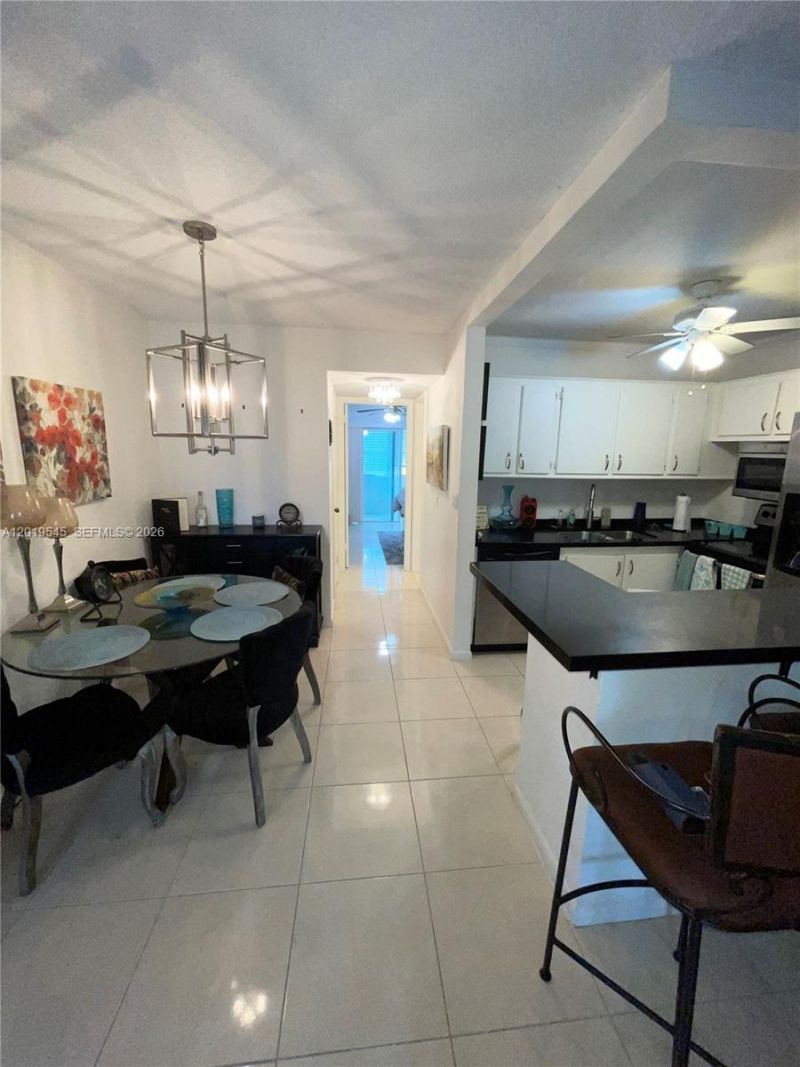 12 Dorchester A , Unit 12, West Palm Beach, FL 33417 Photo