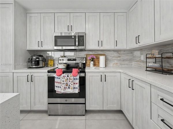 1326 NW 2nd Ln, Florida City, FL 33034
