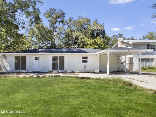 122 Carroll Avenue, Long Beach, MS 39560