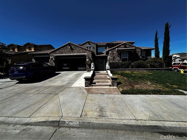 428 Iriole Rd , San Jacinto, CA 92582