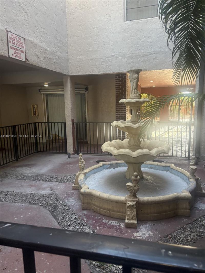 6620 W 2nd Ct, Unit 403, Hialeah, FL 33012 Photo