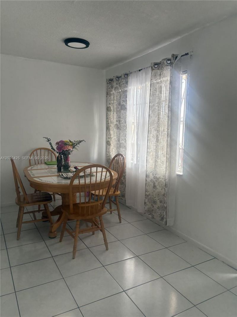 6620 W 2nd Ct, Unit 403, Hialeah, FL 33012 Photo