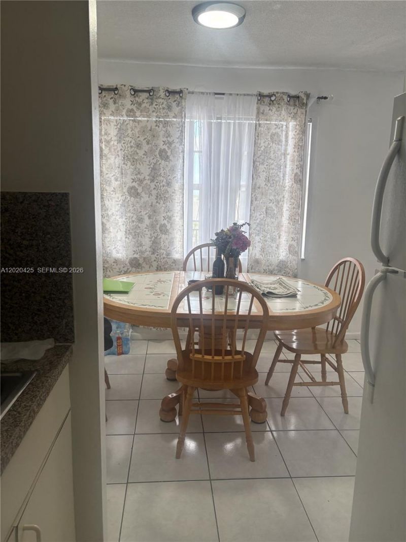 6620 W 2nd Ct, Unit 403, Hialeah, FL 33012 Photo