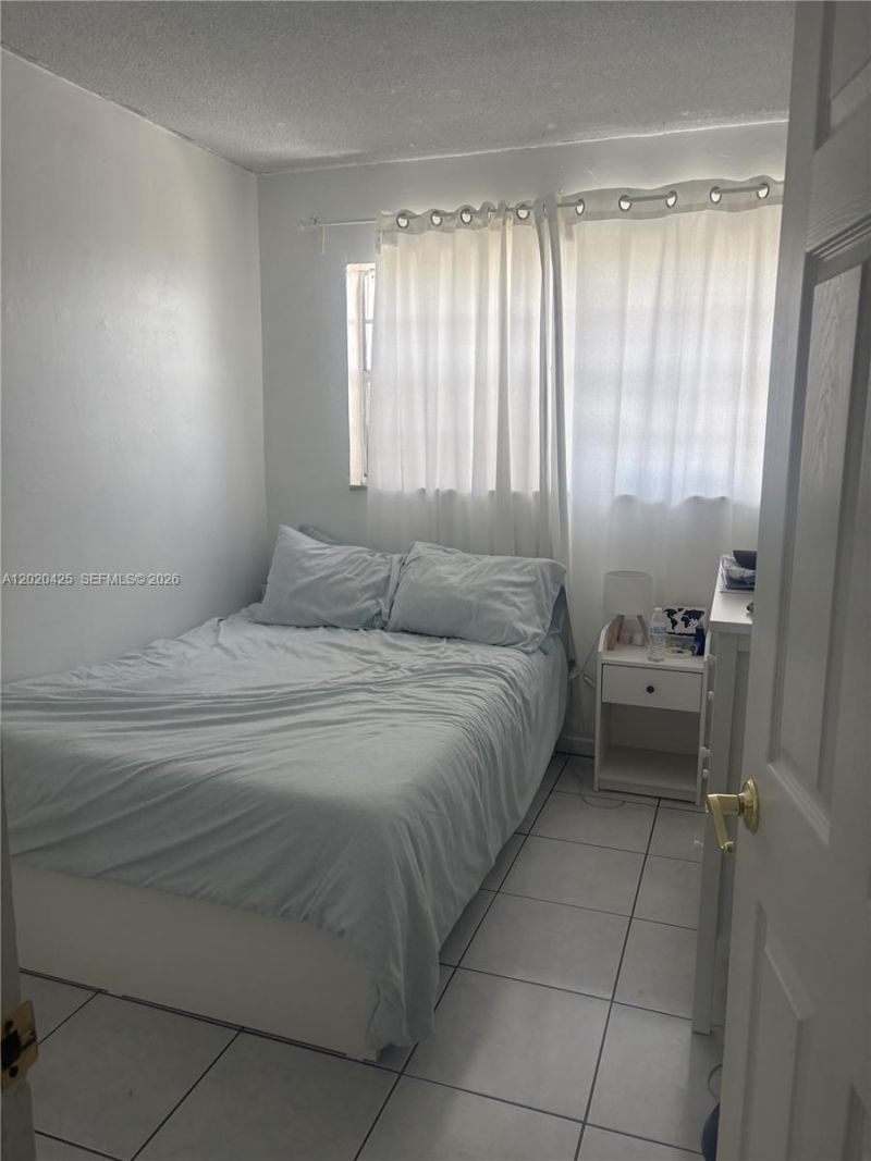 6620 W 2nd Ct, Unit 403, Hialeah, FL 33012 Photo