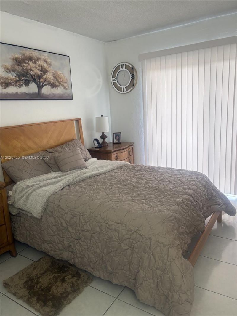 6620 W 2nd Ct, Unit 403, Hialeah, FL 33012 Photo