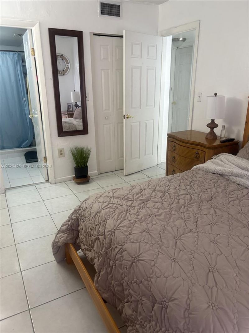 6620 W 2nd Ct, Unit 403, Hialeah, FL 33012 Photo