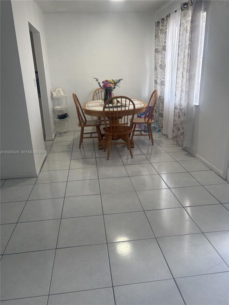 6620 W 2nd Ct, Unit 403, Hialeah, FL 33012 Photo