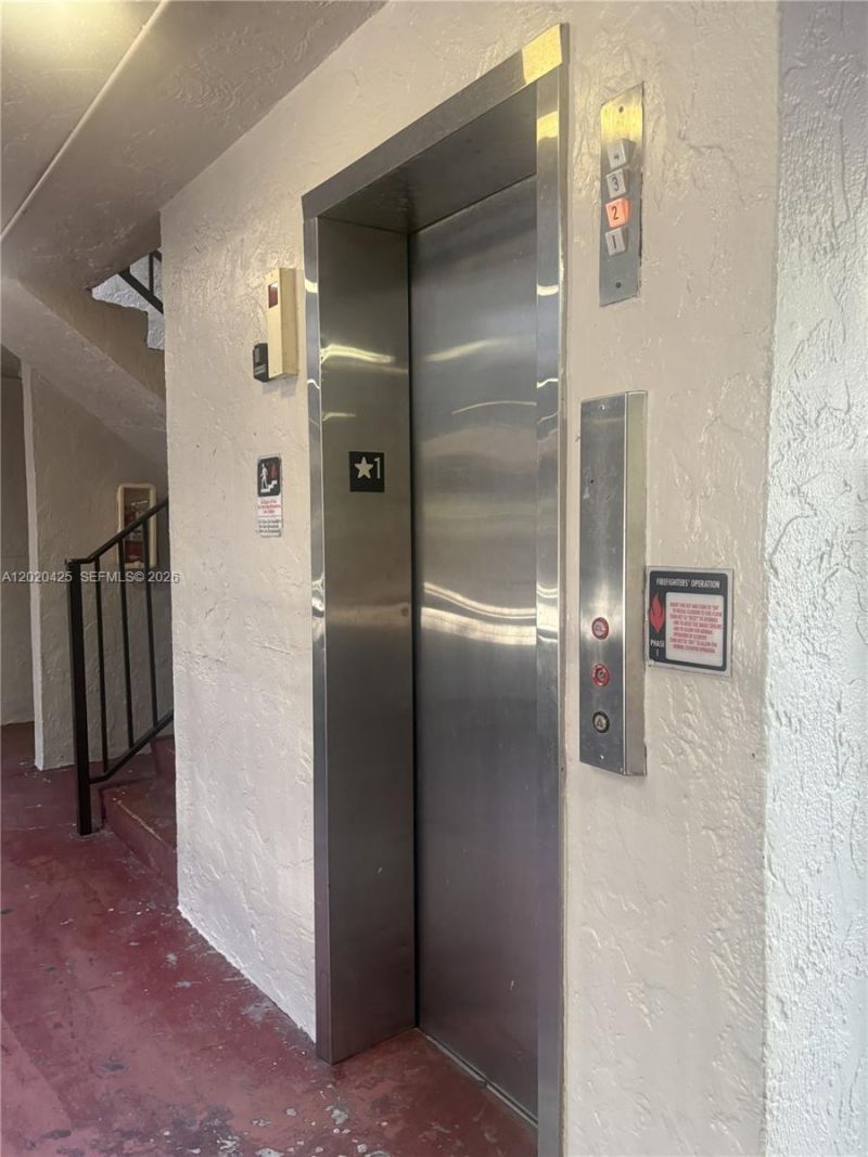 6620 W 2nd Ct, Unit 403, Hialeah, FL 33012 Photo