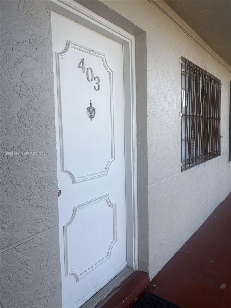 6620 W 2nd Ct, Unit 403, Hialeah, FL 33012 Photo