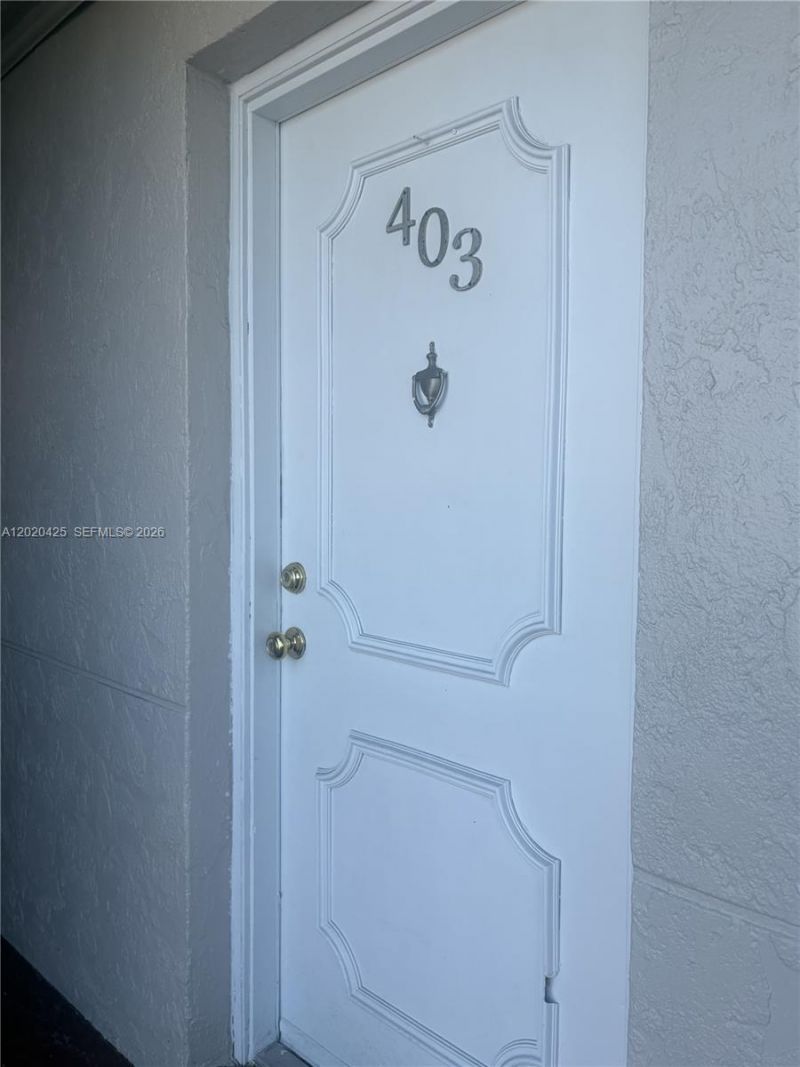 6620 W 2nd Ct, Unit 403, Hialeah, FL 33012 Photo