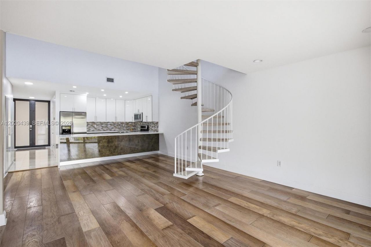 8555 Ardoch Rd , Miami Lakes, FL 33016 Photo