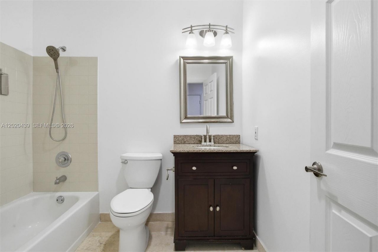 8555 Ardoch Rd, Miami Lakes, FL 33016 Photo