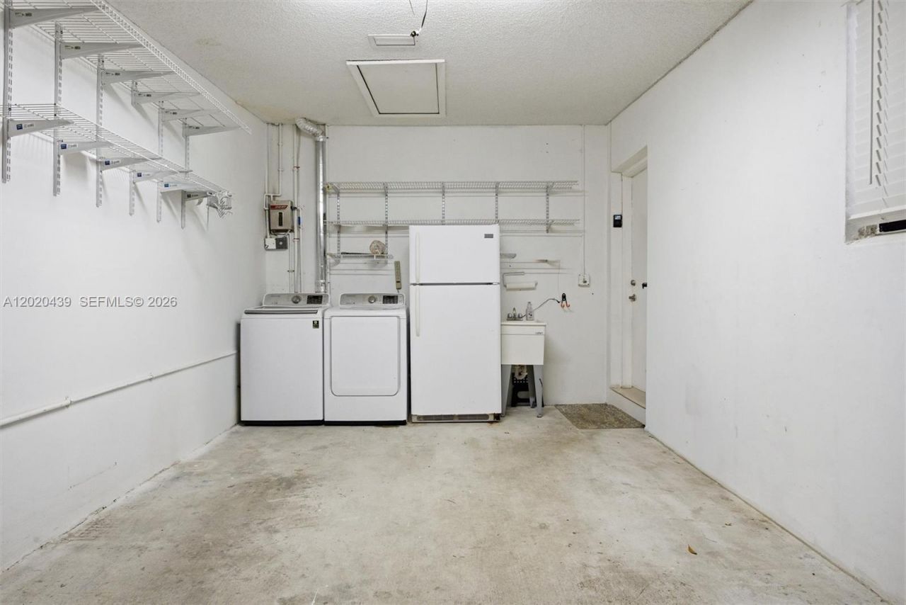8555 Ardoch Rd , Miami Lakes, FL 33016 Photo