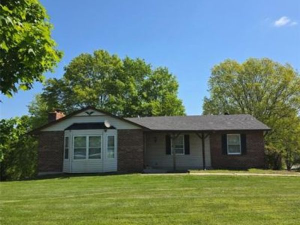 663 Homestead Lane, Villa Ridge, MO 63089