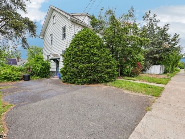 326 Thompson Ave, Roselle, NJ 07203