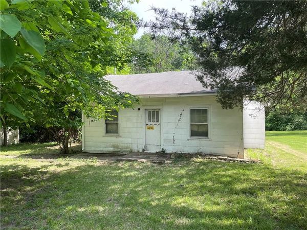 3627 NE 41st Street, Kansas City, MO 64117