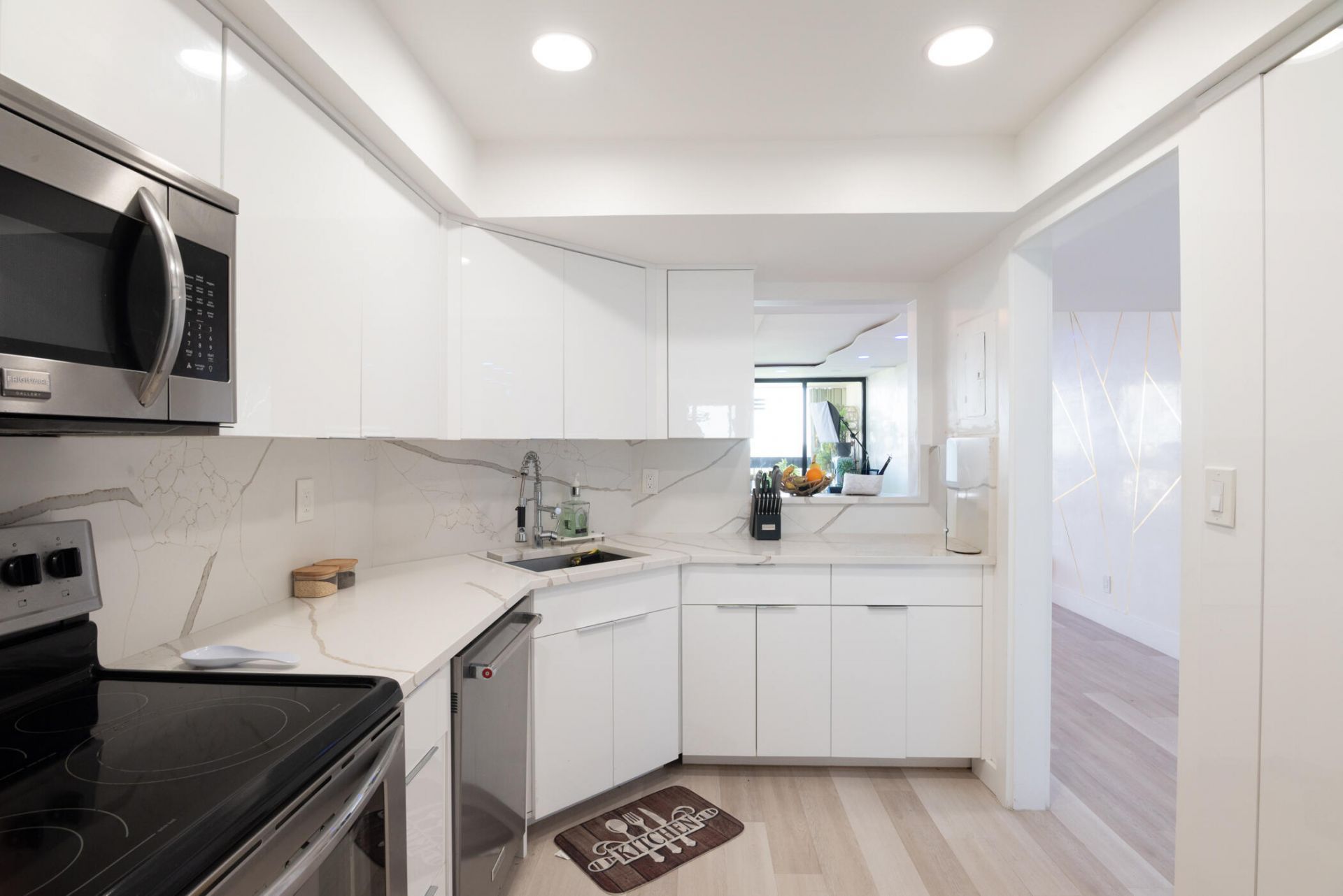 2000 Presidential Way, Unit 1401, West Palm Beach, FL 33401 Photo