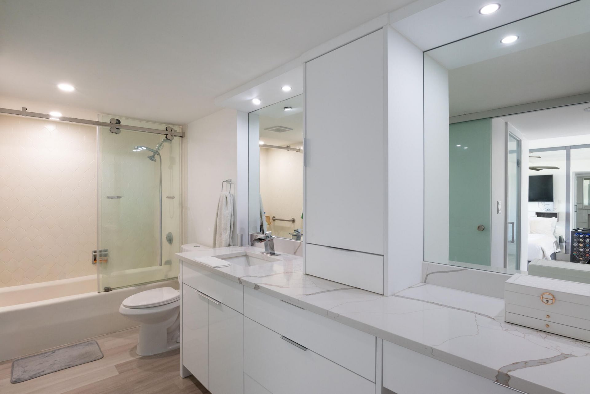 2000 Presidential Way, Unit 1401, West Palm Beach, FL 33401 Photo