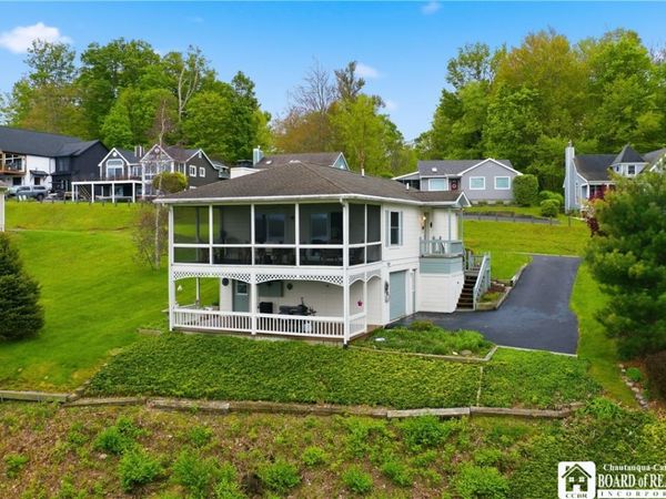 120 Chautauqua Escapes , Ashville, NY 14710