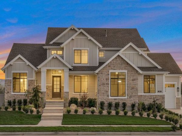 695 W HIDDEN FARM DR , Farmington, UT 84025