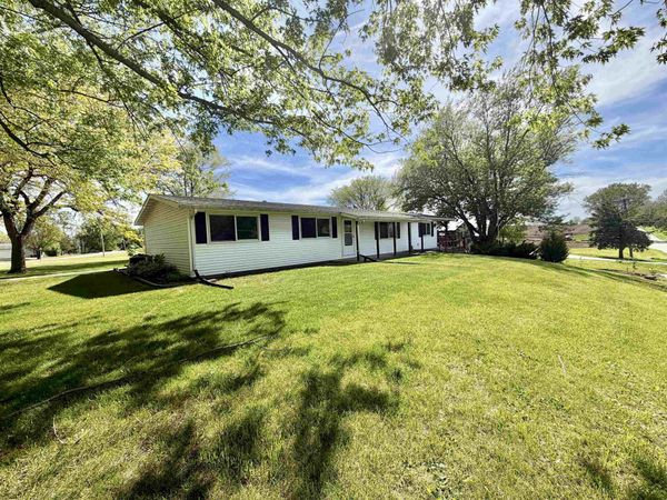 320 W Benton Street, MOUNT CARROLL, IL 61053