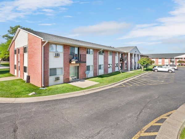 659 E FULLERTON Avenue , Unit 204, Glendale Heights, IL 60139