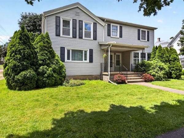 812 West Avenue, Medina, NY 14103