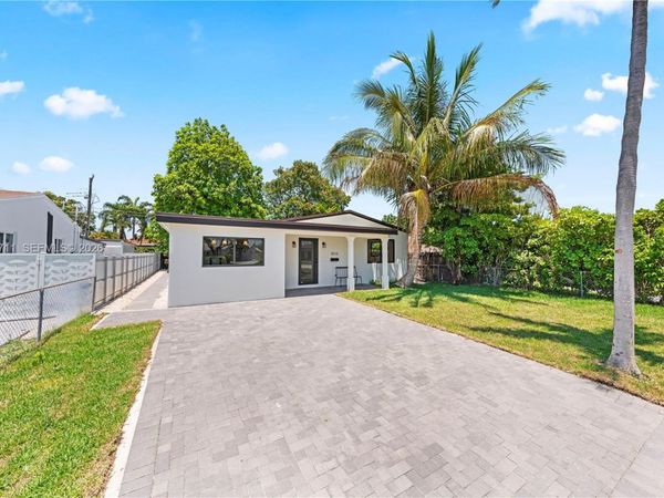 7515 SW 32nd St , Miami, FL 33155