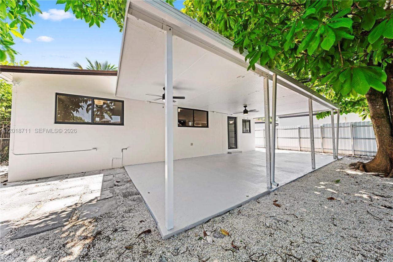 7515 SW 32nd St , Miami, FL 33155 Photo