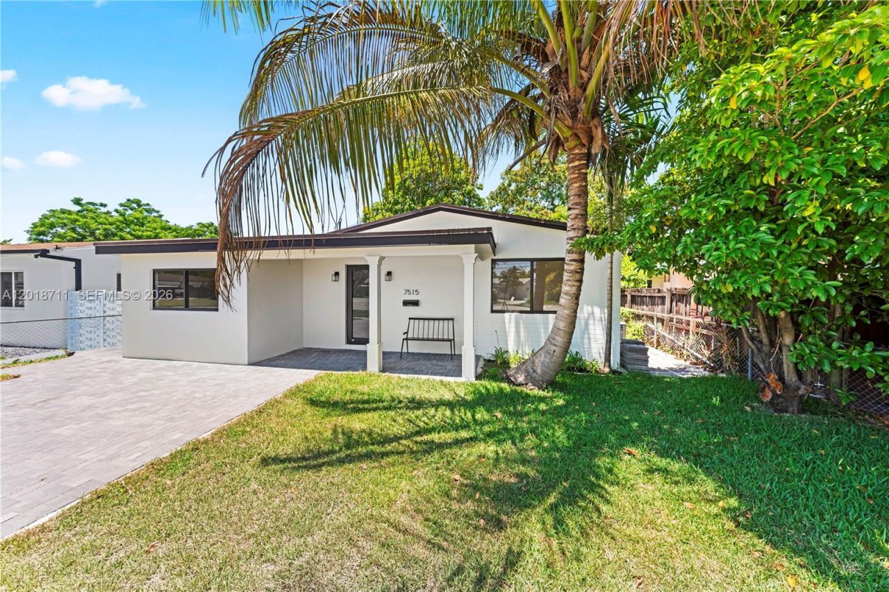 7515 SW 32nd St , Miami, FL 33155 Photo