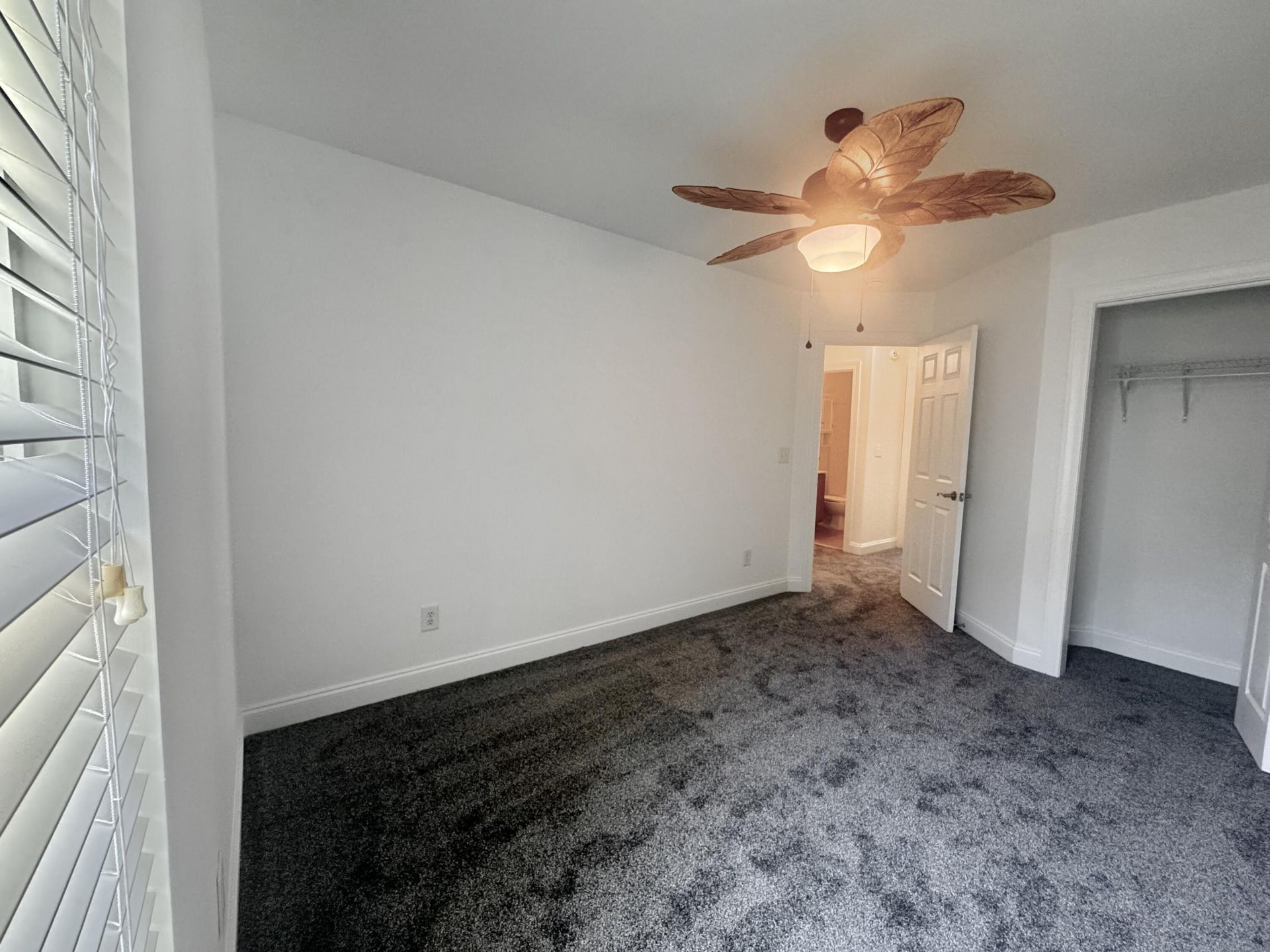 104 Venezia Court Photo 18