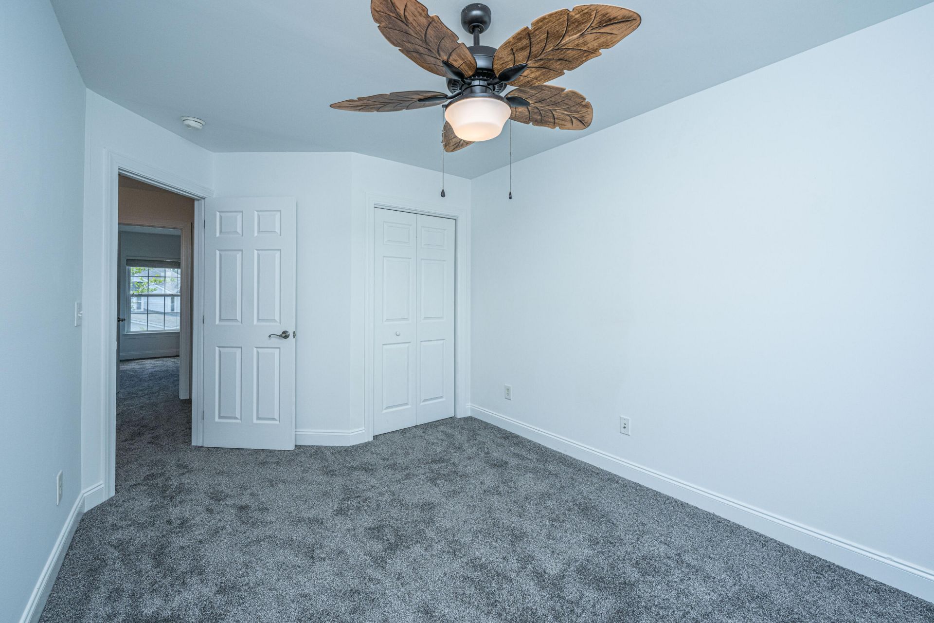 104 Venezia Court Photo 18