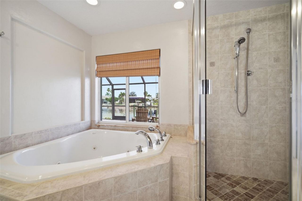 773 Kingston Court, Apollo Beach, FL 33572 Photo