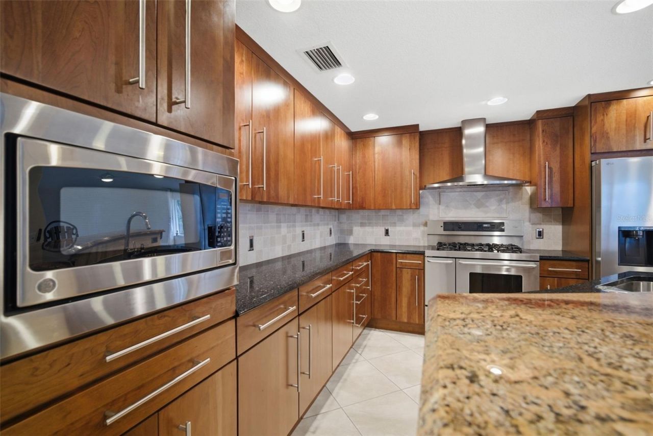 773 Kingston Court, Apollo Beach, FL 33572 Photo