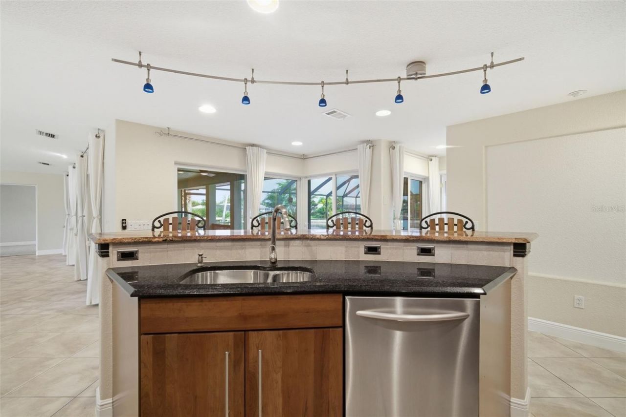 773 Kingston Court, Apollo Beach, FL 33572 Photo