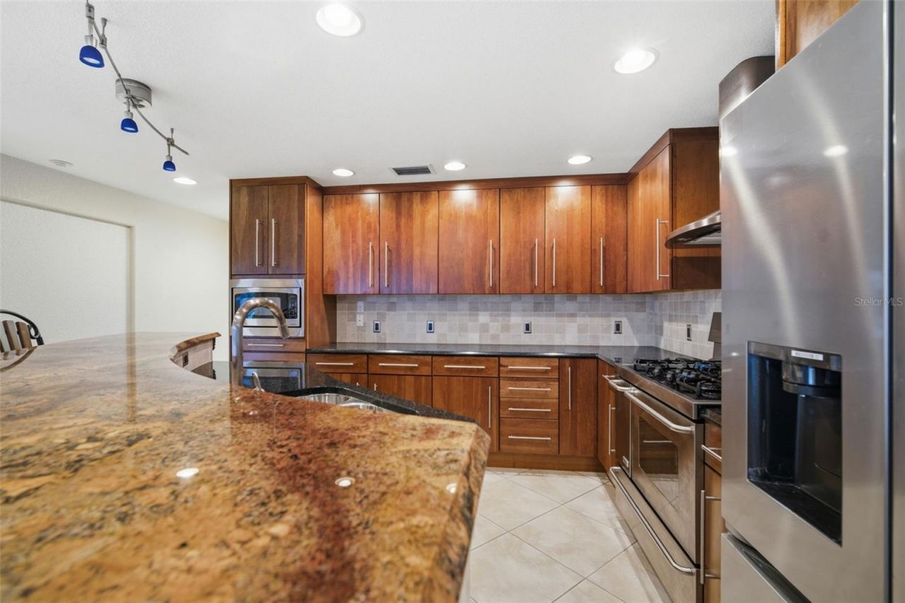 773 Kingston Court, Apollo Beach, FL 33572 Photo