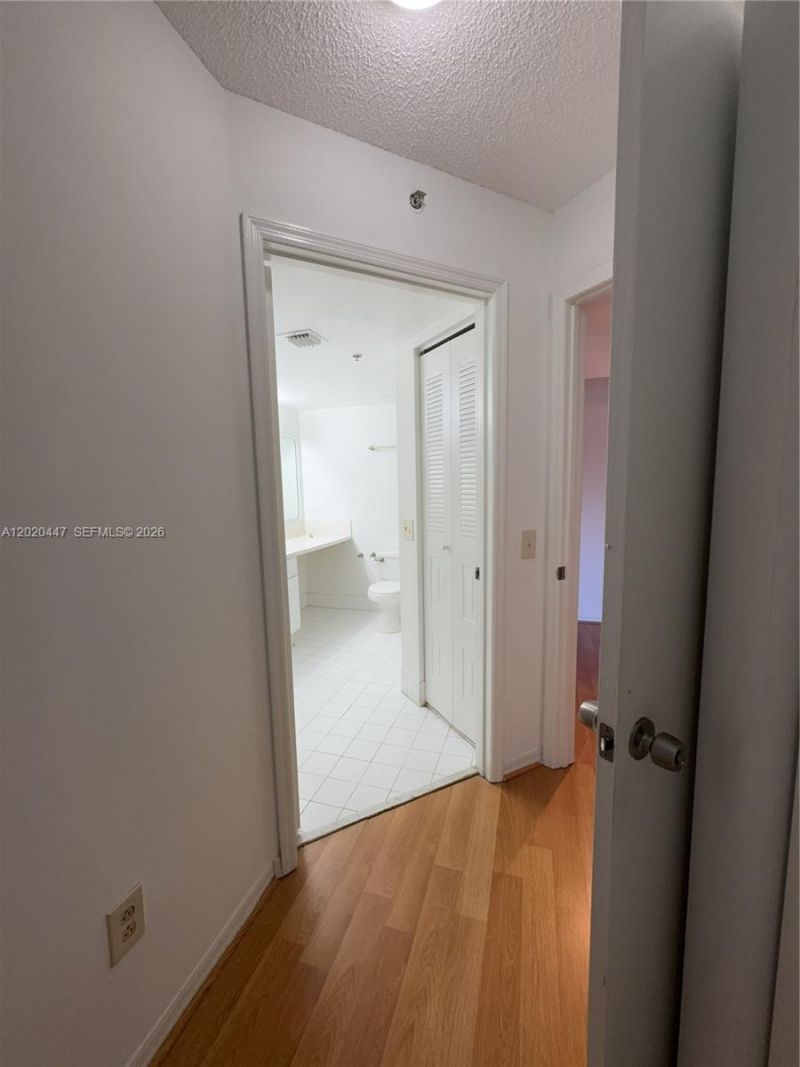 470 S Park Rd , Unit 7-203, Hollywood, FL 33021 Photo