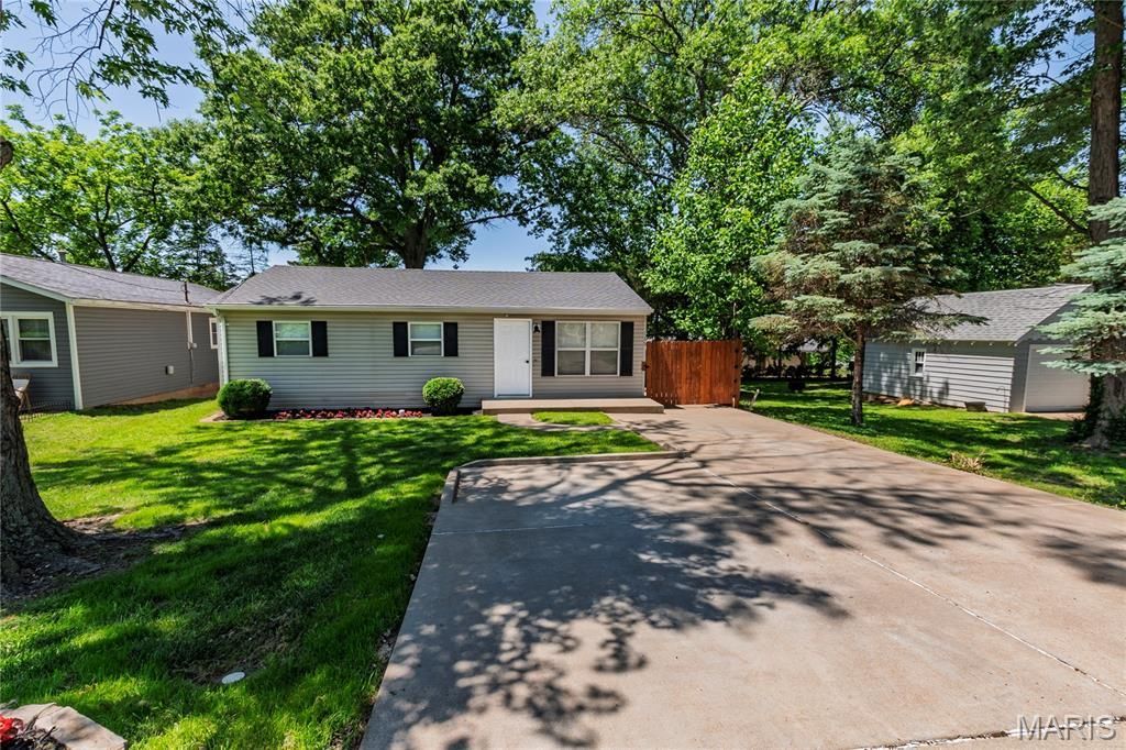 135 Holdinghausen Drive , Crystal City, MO 63019 Main Photo