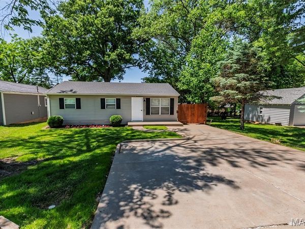 135 Holdinghausen Drive , Crystal City, MO 63019