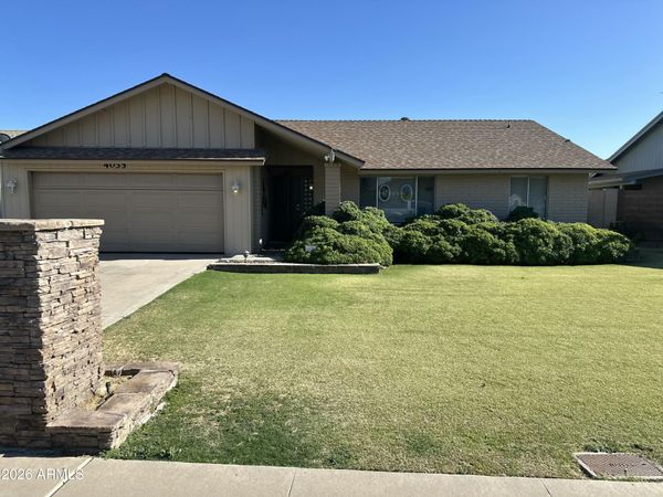 4035 W DAHLIA Drive, Phoenix, AZ 85029