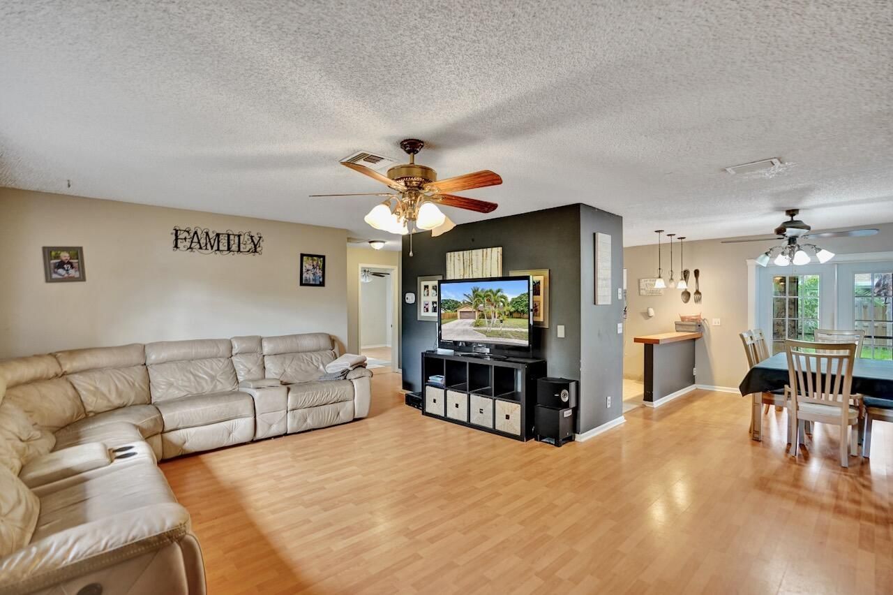 125 Seagull Court, Royal Palm Beach, FL 33411 Photo