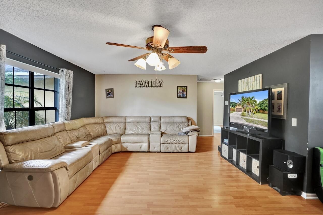 125 Seagull Court, Royal Palm Beach, FL 33411 Photo