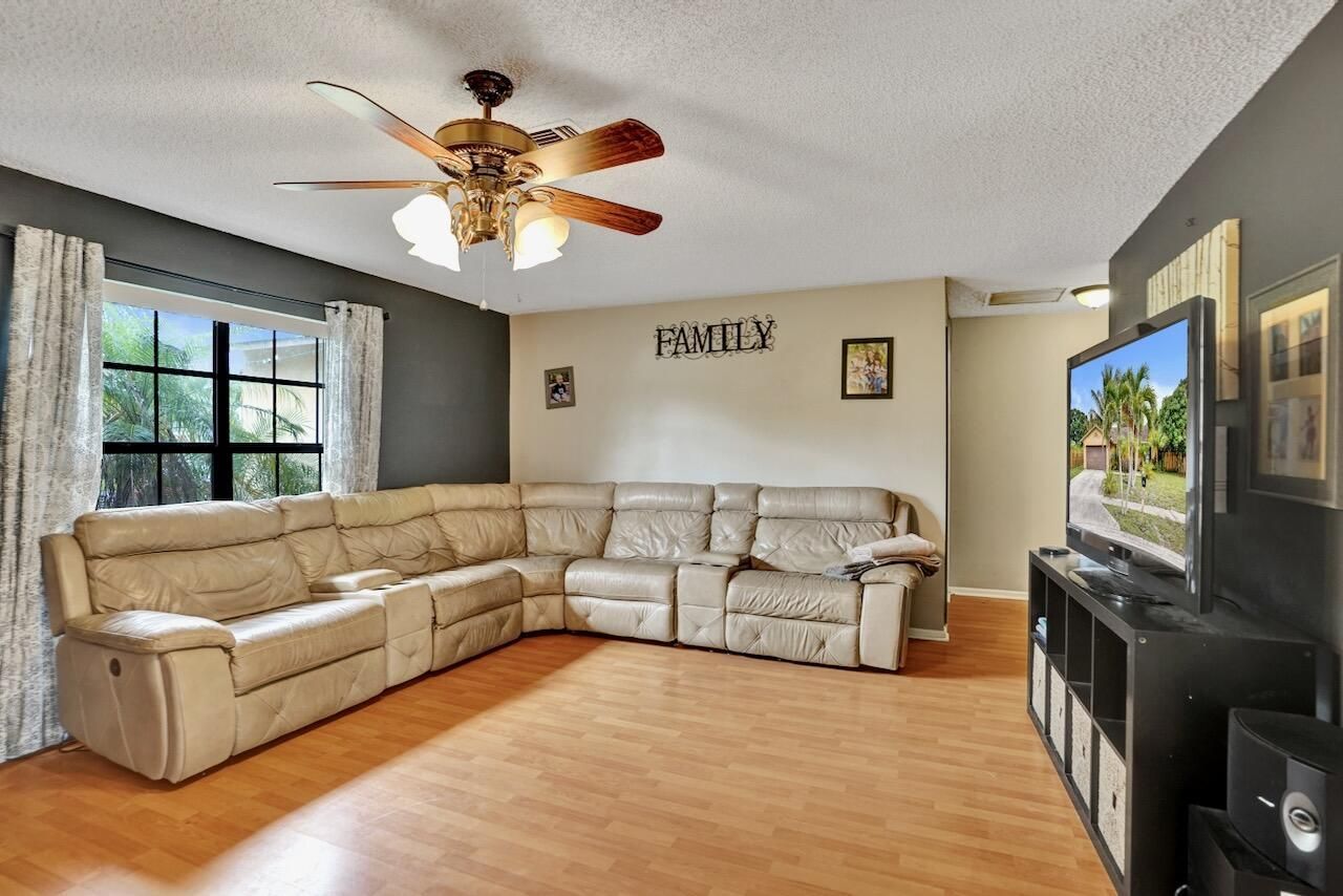 125 Seagull Court, Royal Palm Beach, FL 33411 Photo