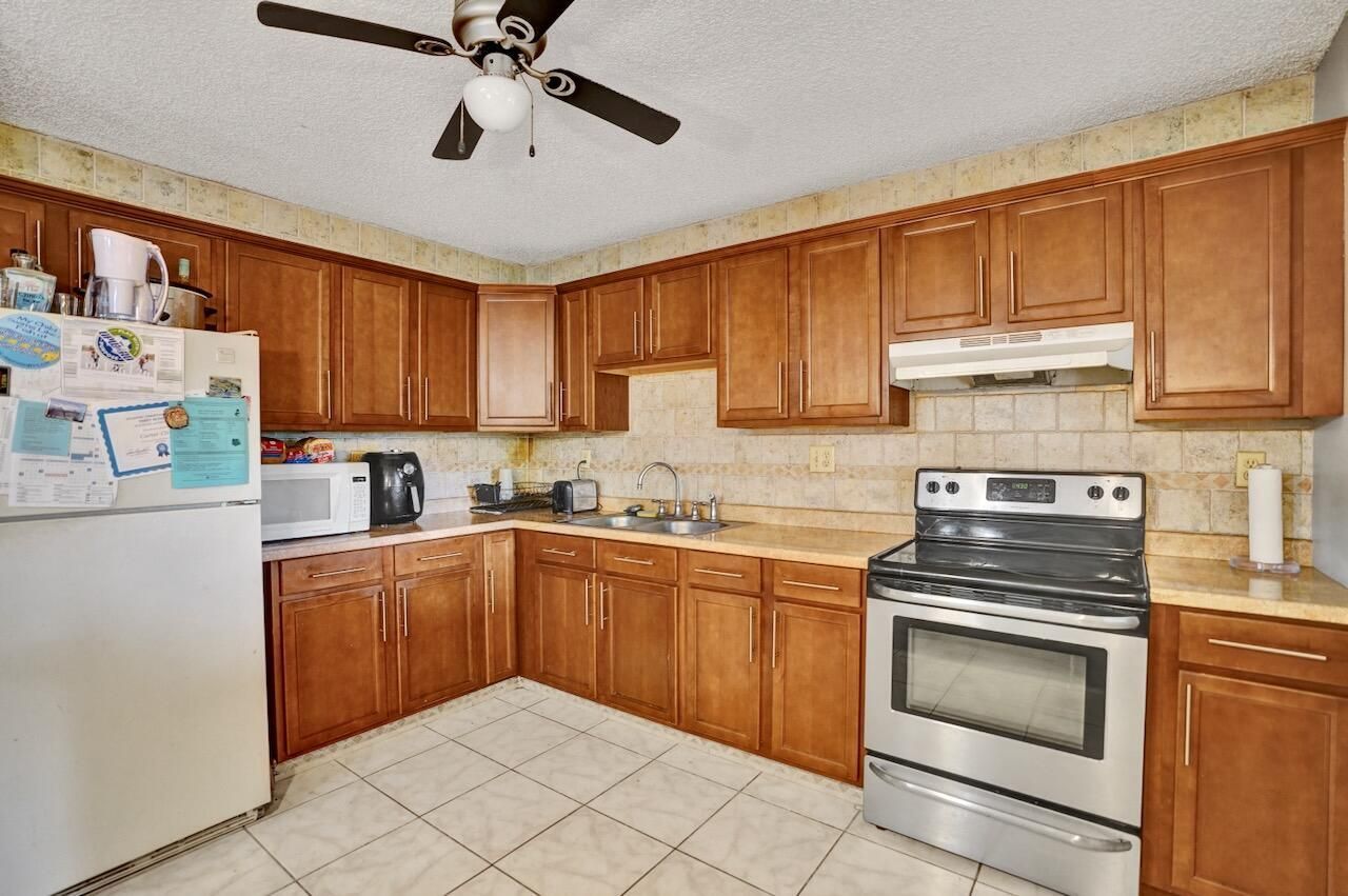 125 Seagull Court, Royal Palm Beach, FL 33411 Photo