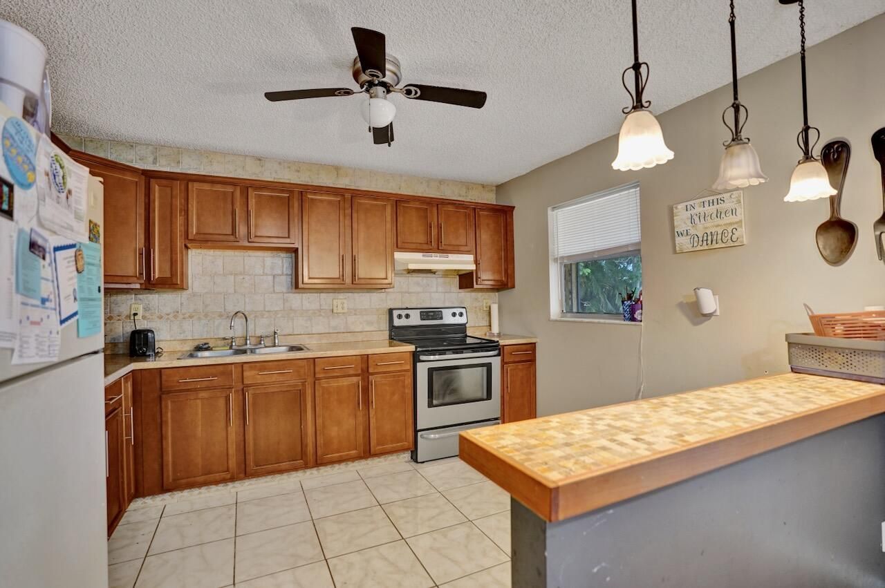 125 Seagull Court, Royal Palm Beach, FL 33411 Photo