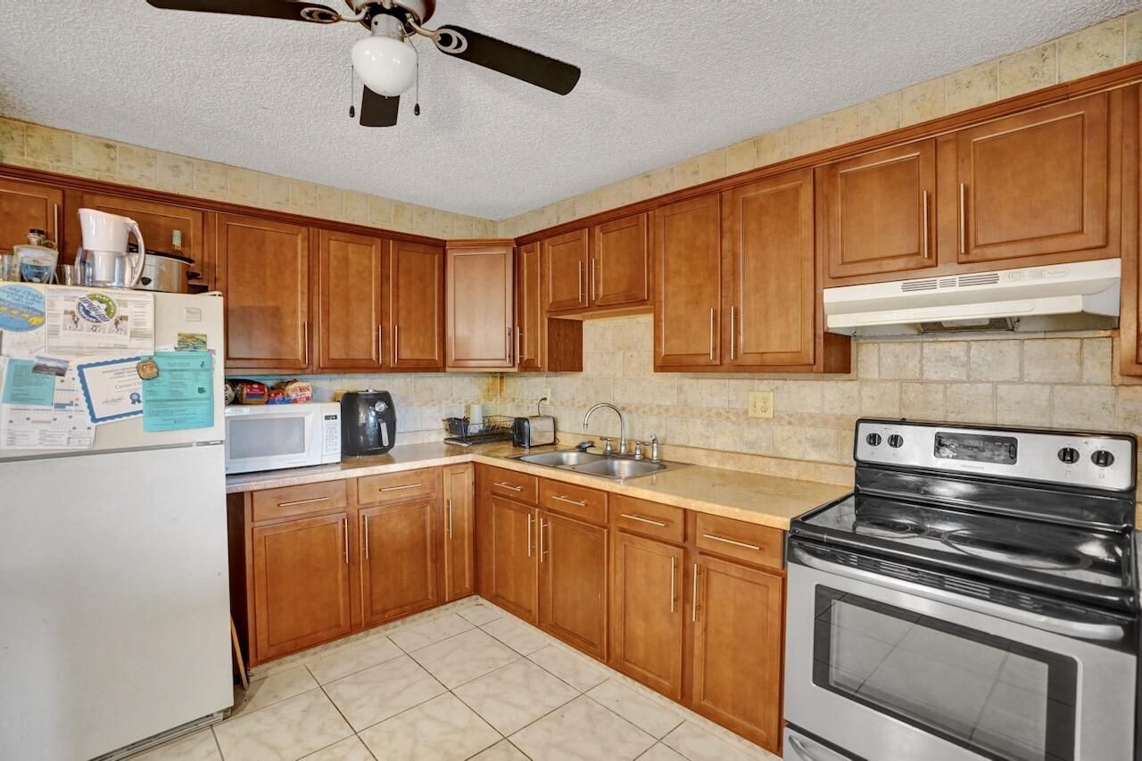 125 Seagull Court, Royal Palm Beach, FL 33411 Photo